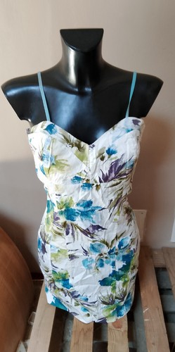 Abito spalle nude fiori - nude,